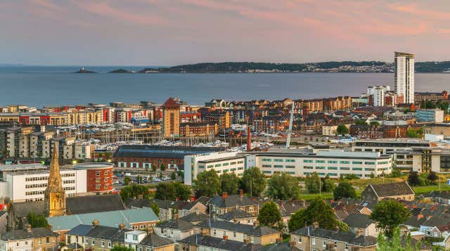 Activities, Guided Tours and Day Trips in Swansea - Civitatis.com