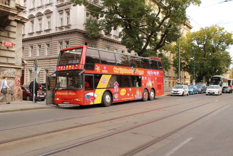 prague tourist bus