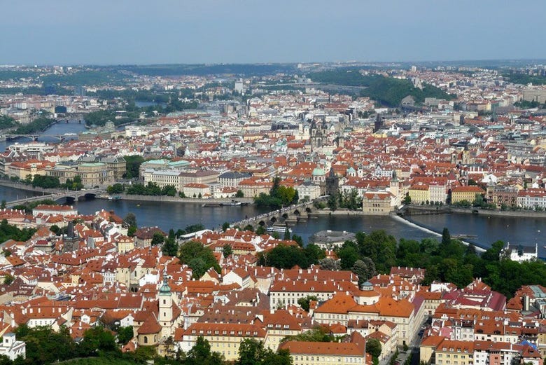 Praga desde la colina de Petrin