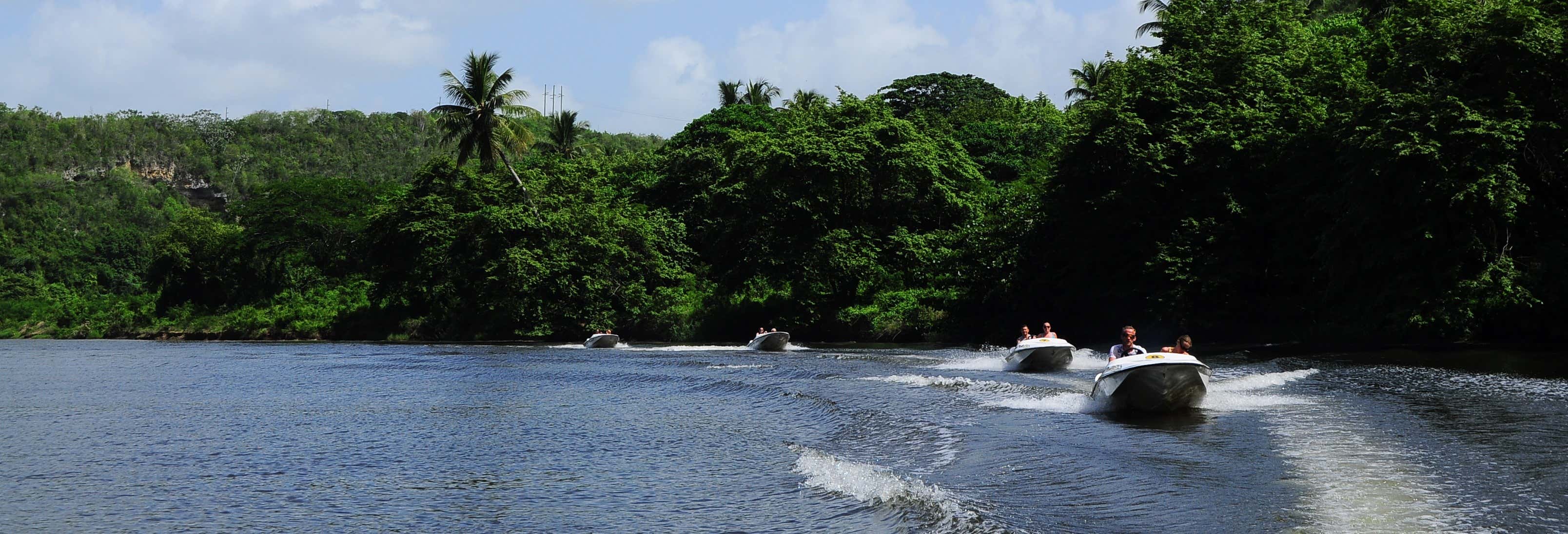 Pilotar lancha pelo rio Chavón