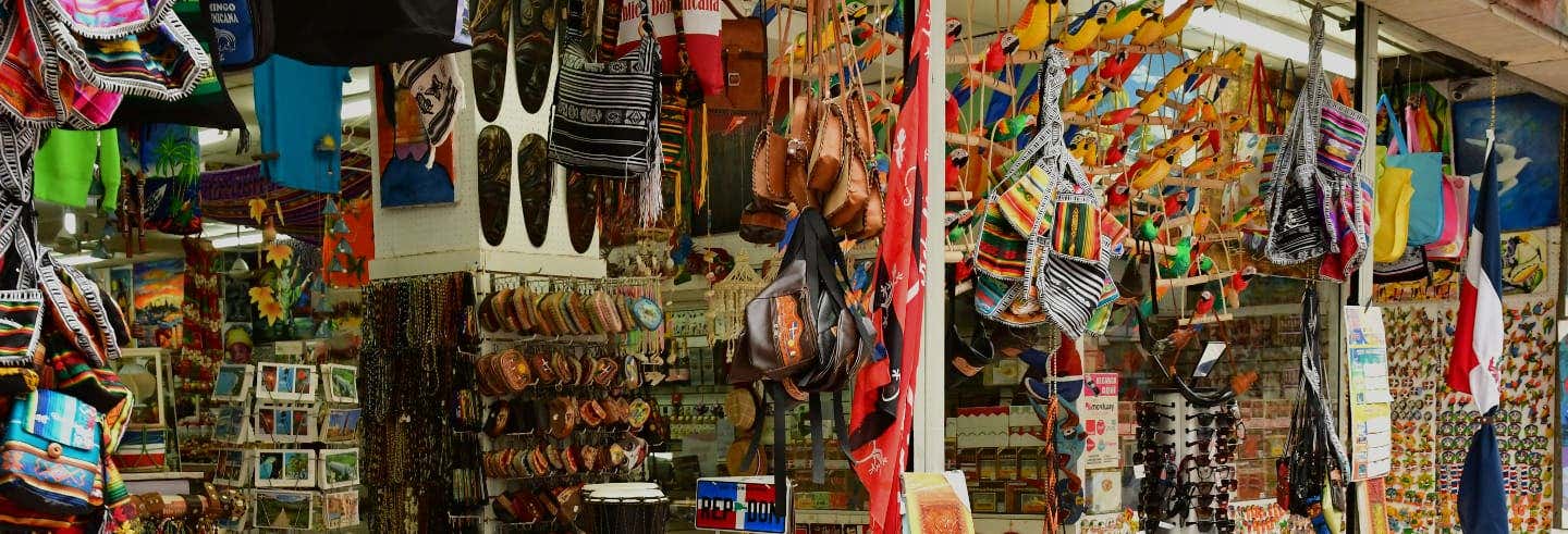 Tour de compras, Museo Ámbar y Fábrica de Tabaco