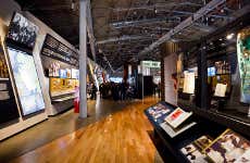 Tour por el Museo Judío y Centro de la Tolerancia