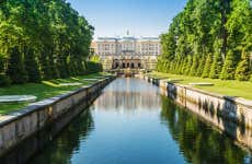 Escursione in barca a motore al Parco di Peterhof