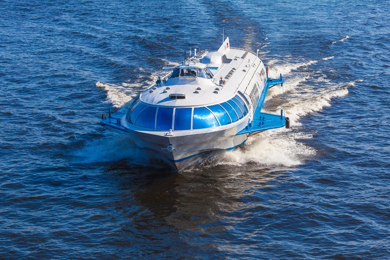 Travel by high-speed Hydrofoil