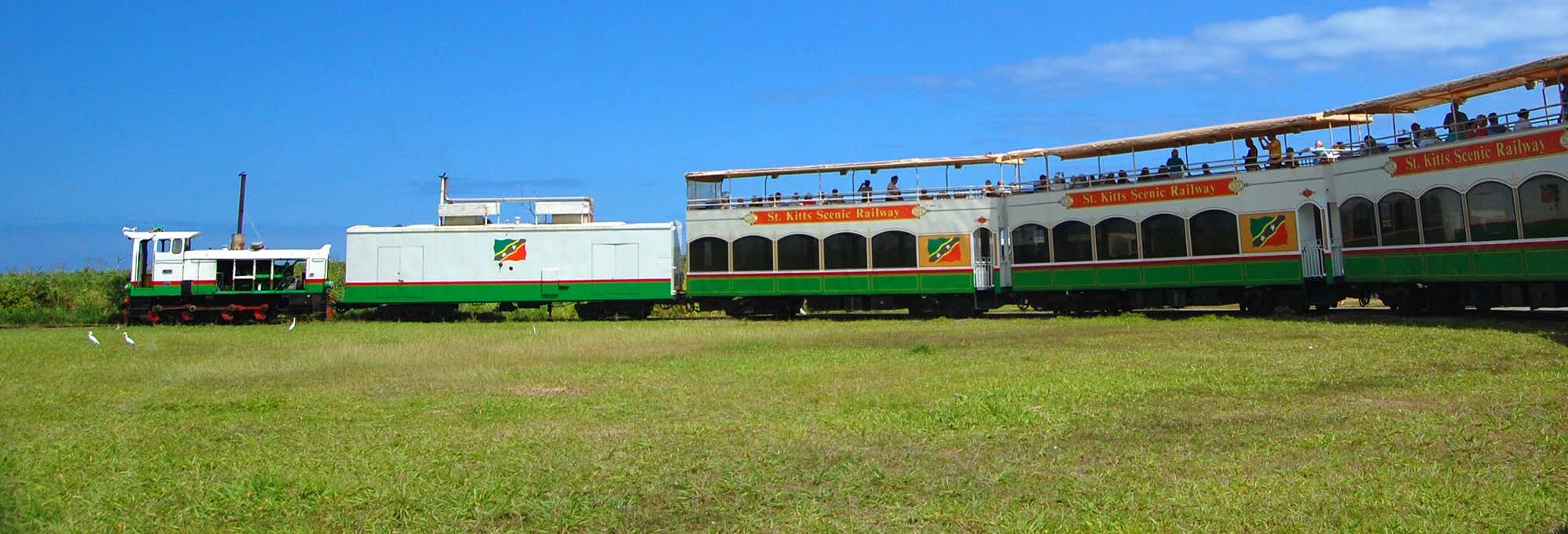 Train et bus panoramique de Saint-Christophe