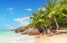 Excursão a Praslin e La Digue