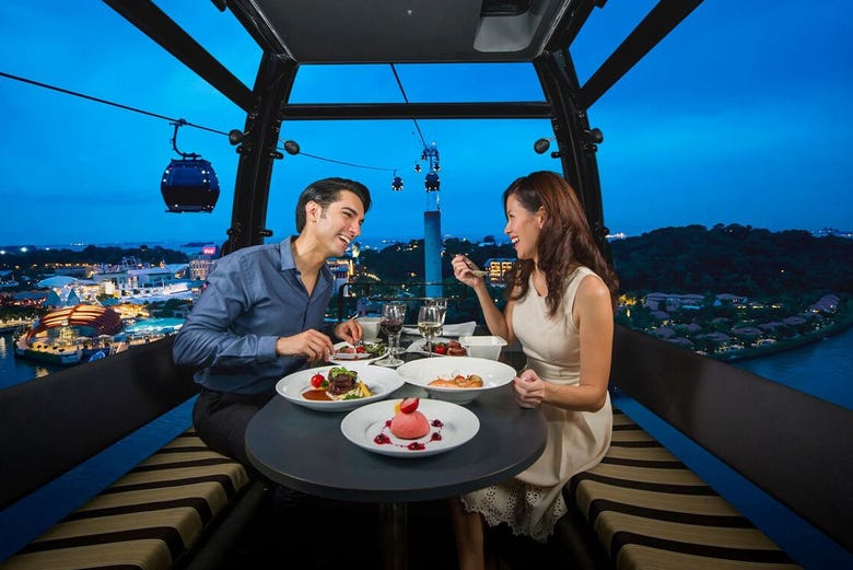 Dinner on board the cable car