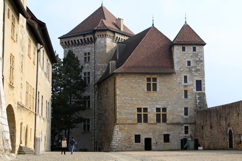 Descobrindo o castelo de Annecy