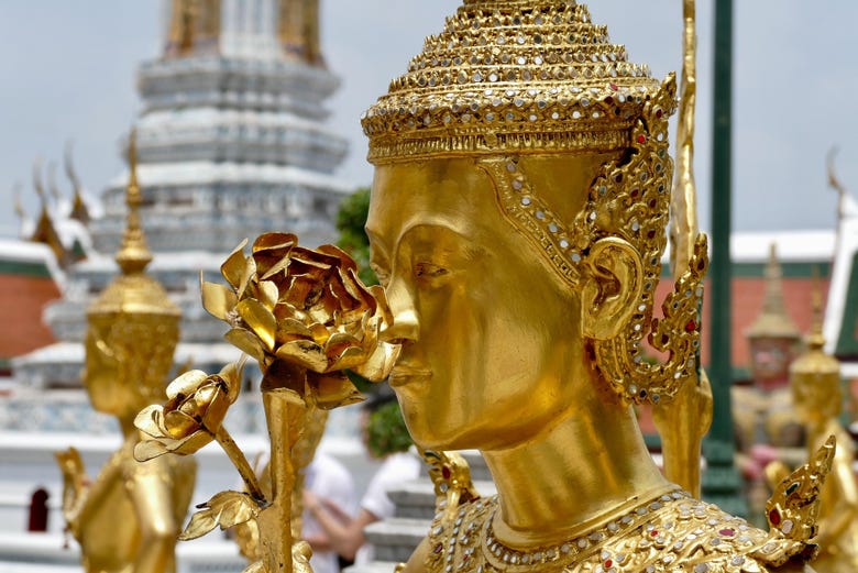 Esculturas en el Gran Palacio Real de Bangkok 