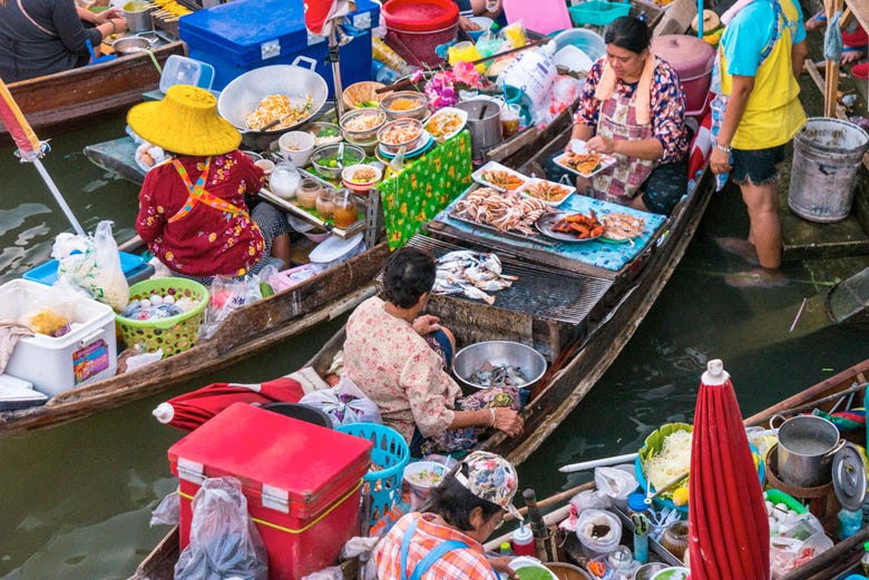 Mercado Flutuante de Damnoen Saduak