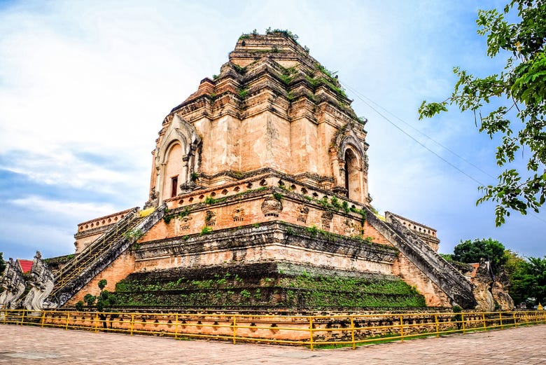 La pagoda de piedra de Wat Chedi Luang
