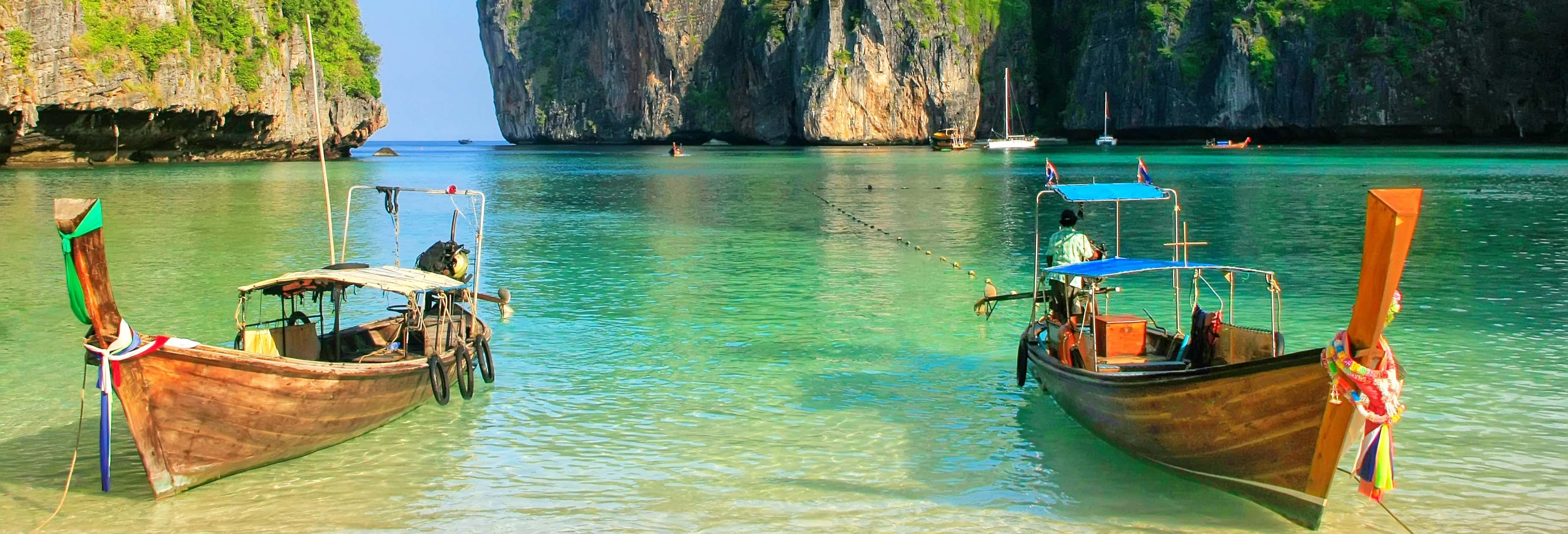 Traghetto per le isole Phi Phi