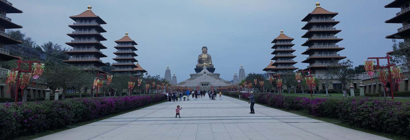 Tour privado por el templo Fo Guang Shan y parque Shoushan