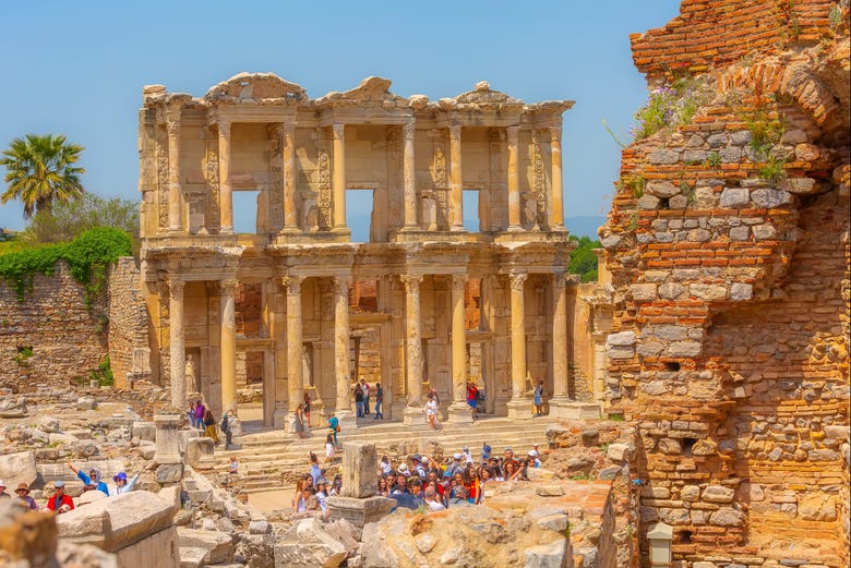 Visiting the ruins of Ephesus