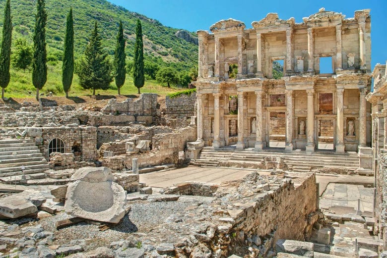 Biblioteca de Celso en el yacimiento de Éfeso