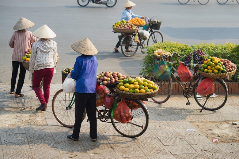 Vendedores ambulantes en Hanói