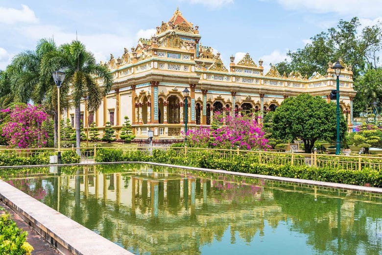 The beautiful Vinh Trang Pagoda