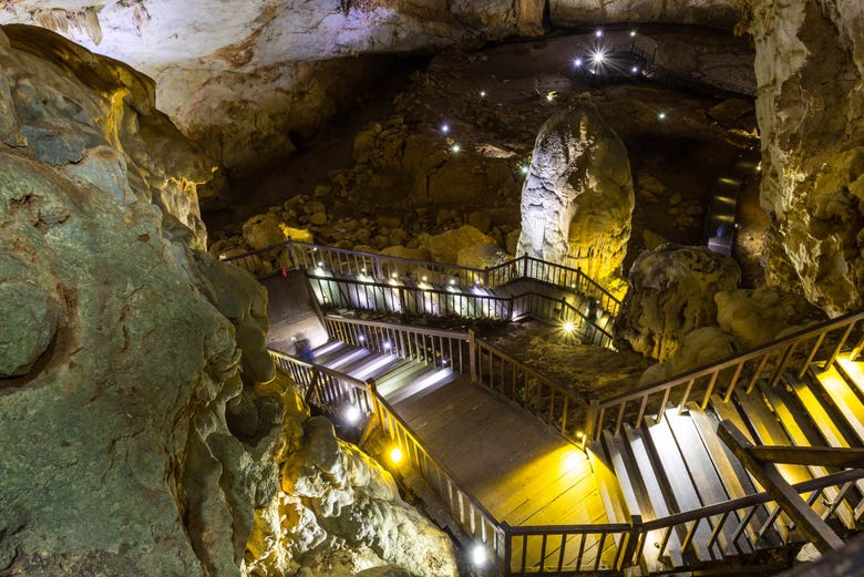 Escaleras de acceso a la Paradise Cave